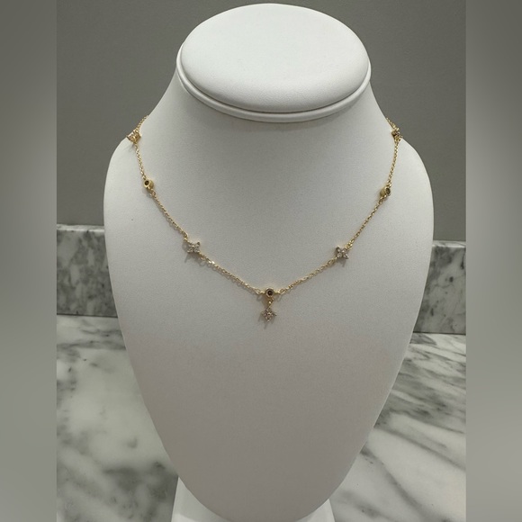 Dainty Cubic Zirconia four leaf clover necklace - Picture 3 of 4